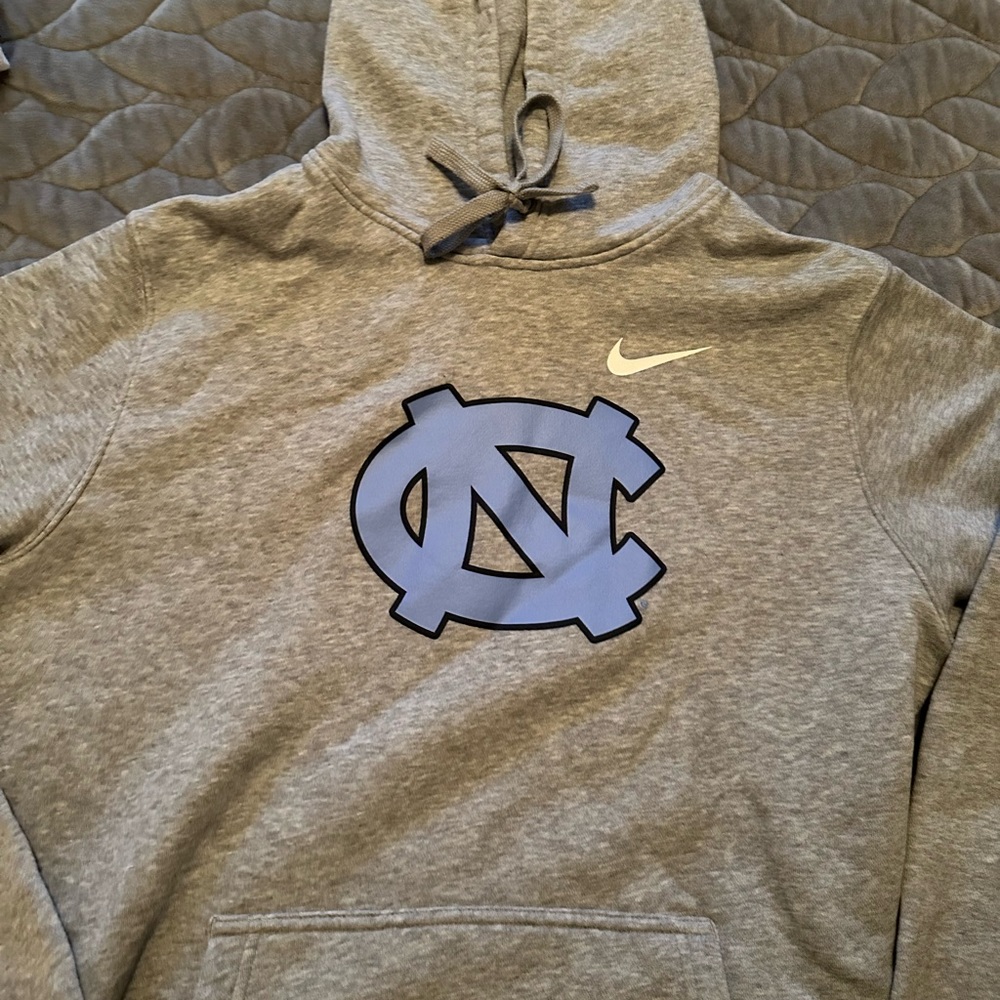North Carolina hoodie size large